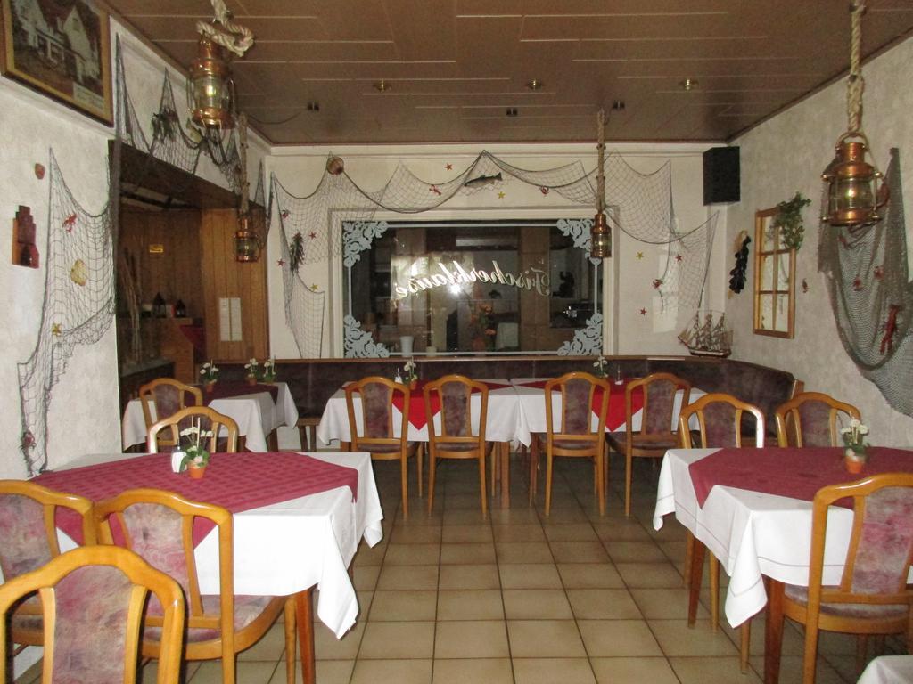 Weimer Hotel Weinaehr Экстерьер фото