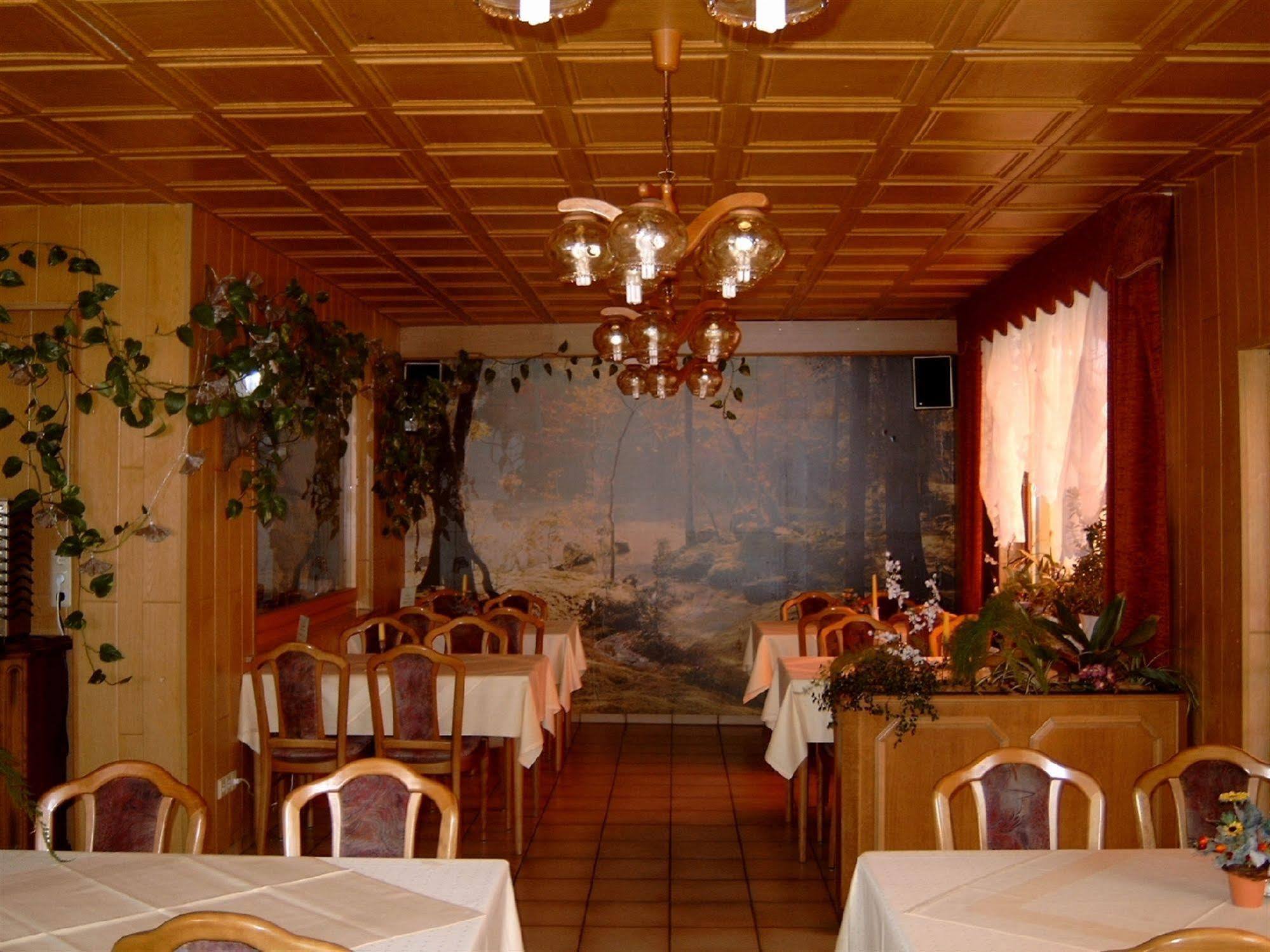 Weimer Hotel Weinaehr Экстерьер фото